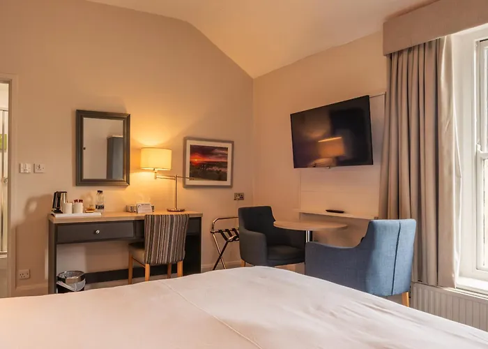 George Hotel
