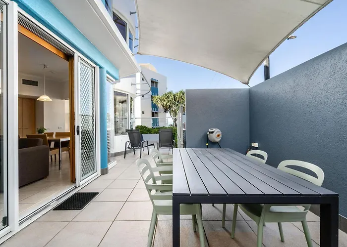 Rolling Surf Resort