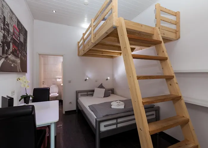 Hotel Rühen, 24 Stunden Check in, kostenfreie Parkplätze