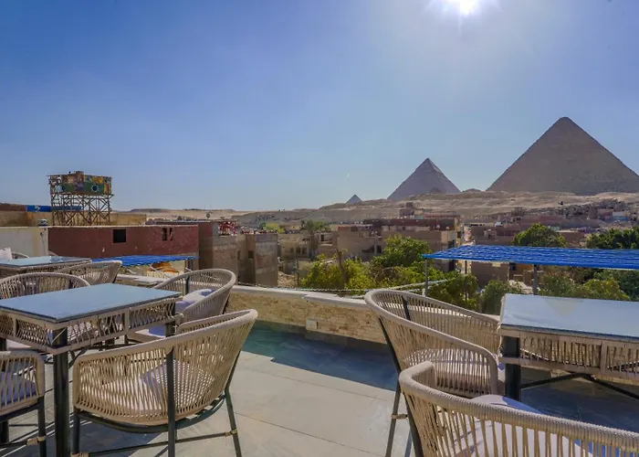 La Vista Pyramids View Inn