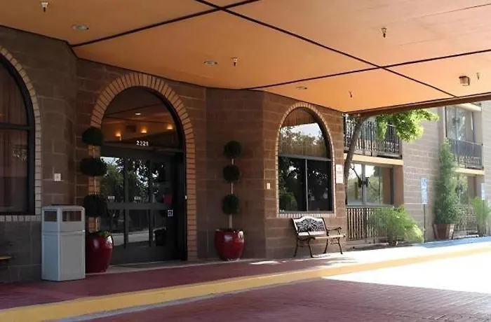 Alhambra Hotel