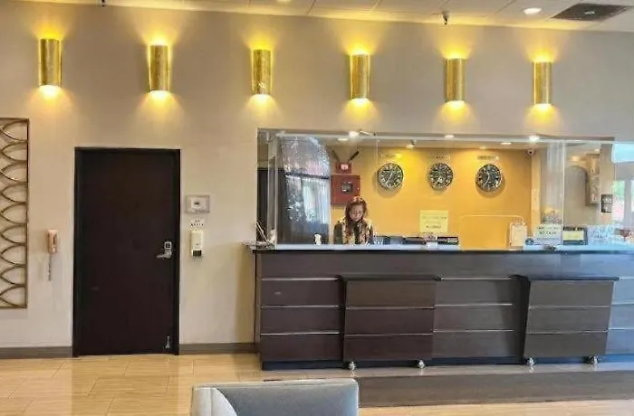 Alhambra Hotel