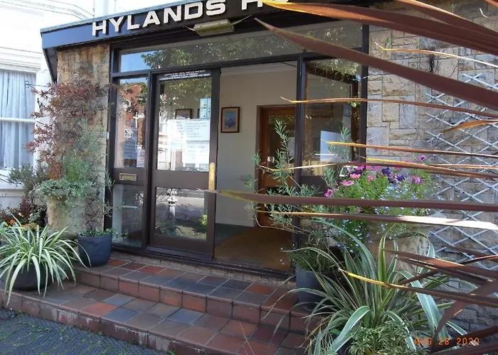 Hylands Hotel Family Suite With Double & Twin Rooms Ideal For Families With Children & Free Parking