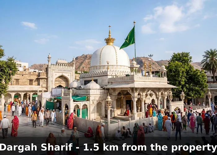 Collection O Ajmer Station Road