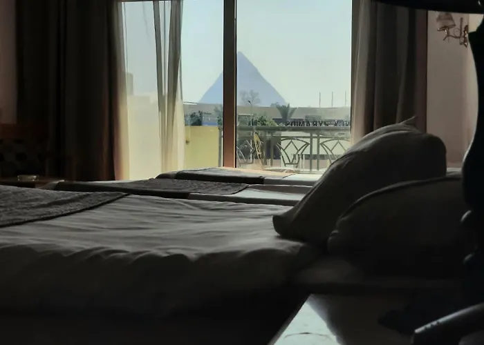 The Grand Horizon Pyramidsview