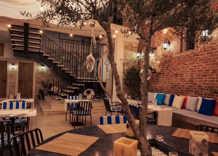Atrium Suites Tas Konak