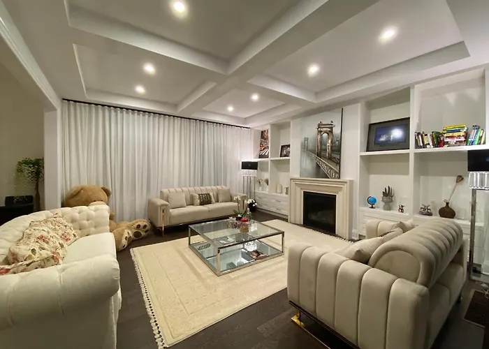 A - Willowdale Cummer Residence -Modern Room Near Yonge-Finch