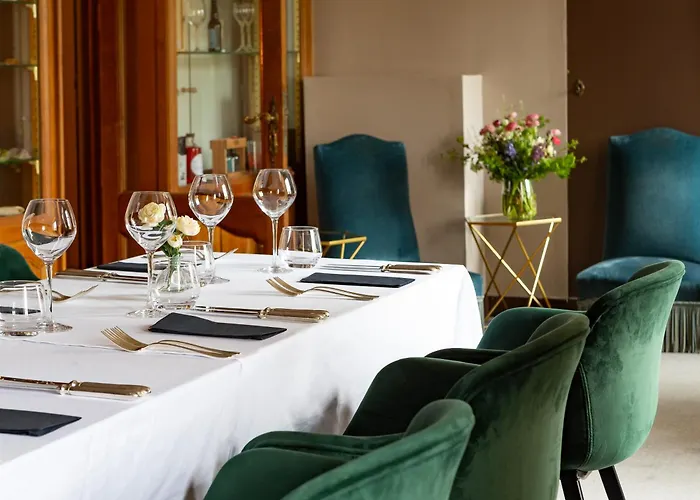 Le Cro-Magnon - Hotel - Piscine - Climatisation