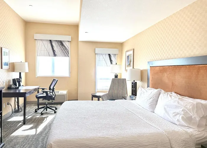 Holiday Inn Express & Suites Riverport Richmond By Ihg