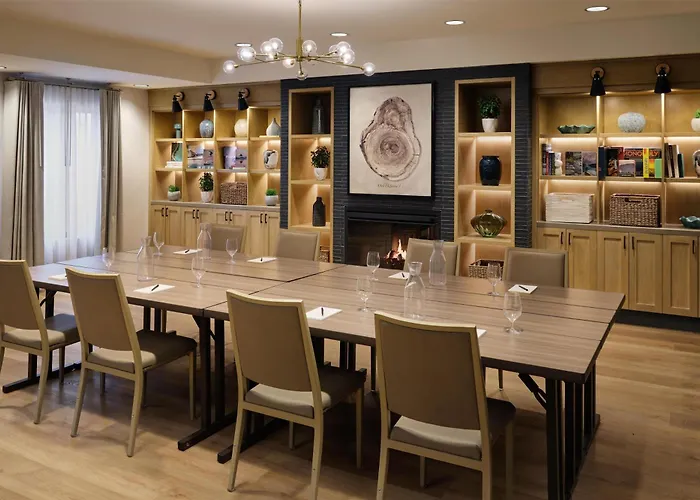 Martis Valley Lodge, Tapestry Collection By Hilton