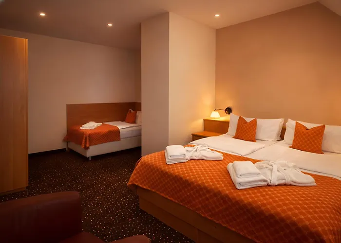 Lazensky Hotel Pyramida