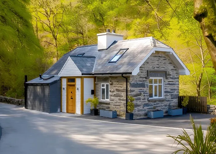 Aberdunant Hall, Snowdonia