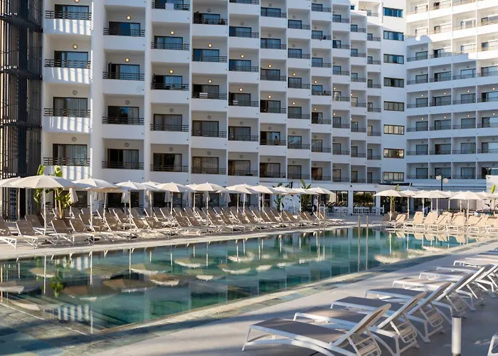 Hotel Vibra Beverly Playa
