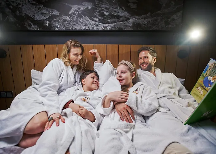 Atrium Hotel - Family Friendly