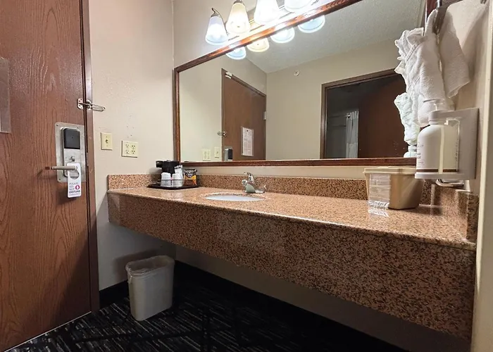 Baymont By Wyndham Decatur Il North