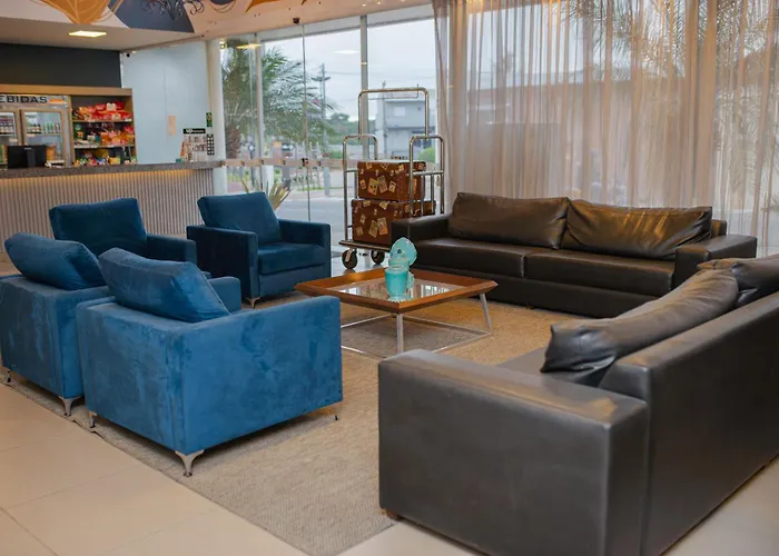Colonial Flat Hotel