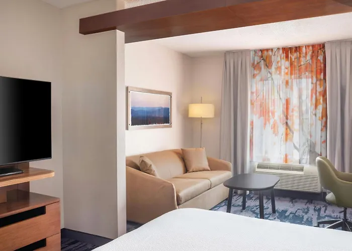 Fairfield Inn & Suites By Marriott Cape Cod Hyannis