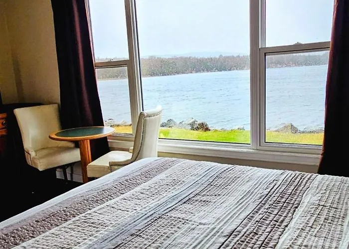 St Ann'S Motel & Cottage