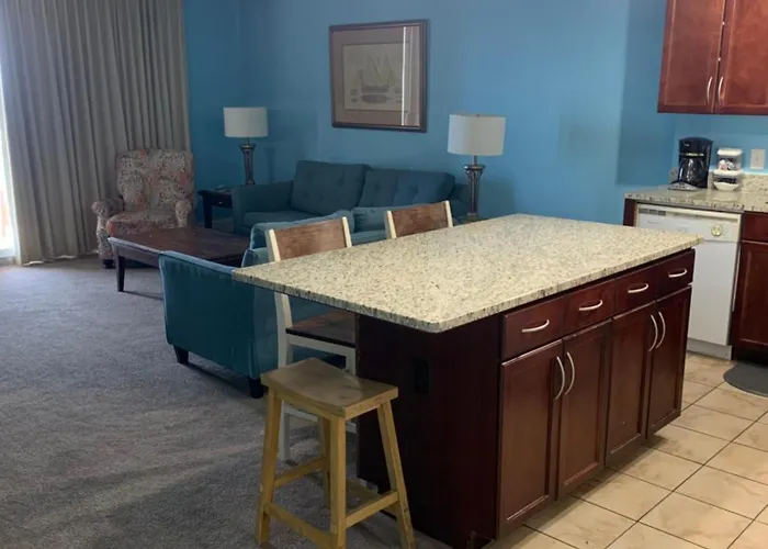 1717 Laketown Wharf 1 King Bedroom, 2 Bath