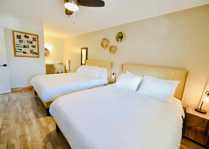 The Darmont Hotel And Suites