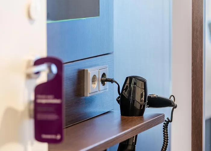 Premier Inn Regensburg City Centre