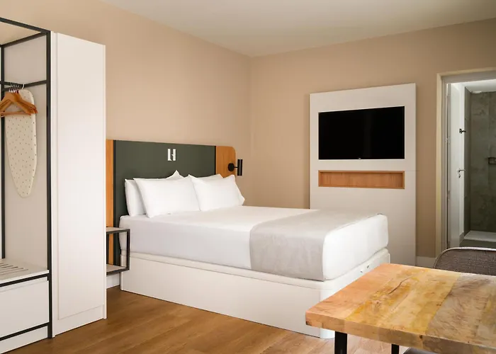 Limehome Palma Marina