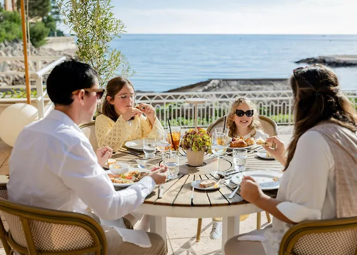 Le Meridien Beach Plaza