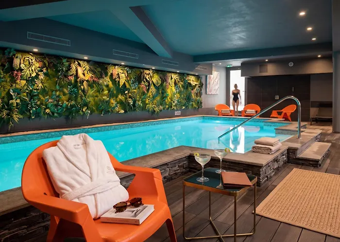 Hotel Le Cinq Hyper - Centre