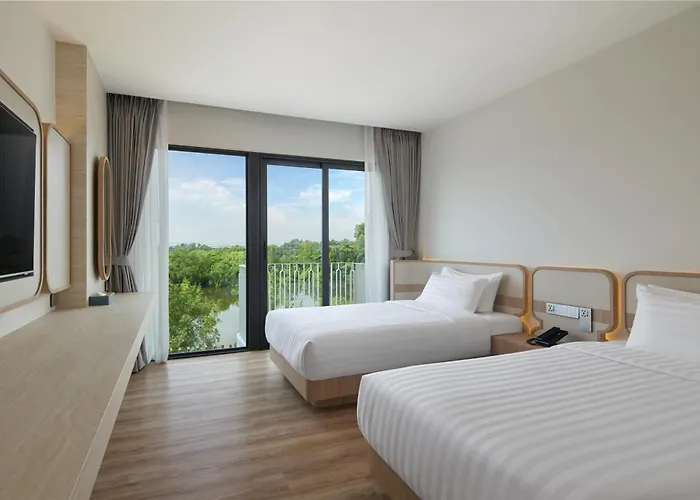 Phetara Hotel Mahachai By Pcl
