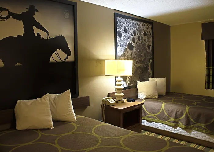 Super 8 By Wyndham Abilene Ks