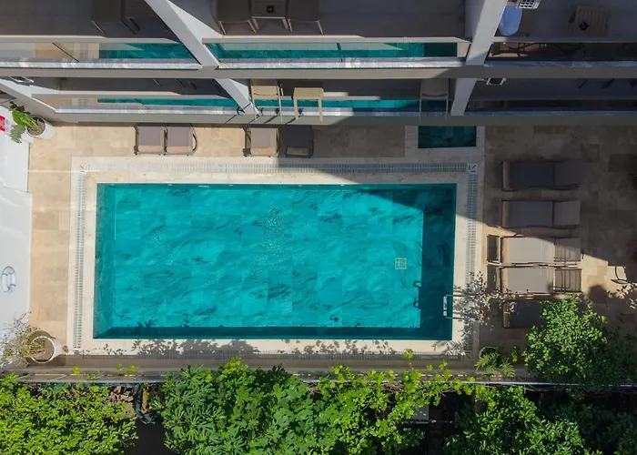 Fifty5 Suite Hotel