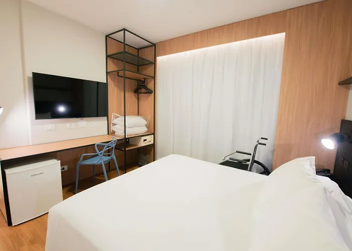 Ibis Curitiba Shopping