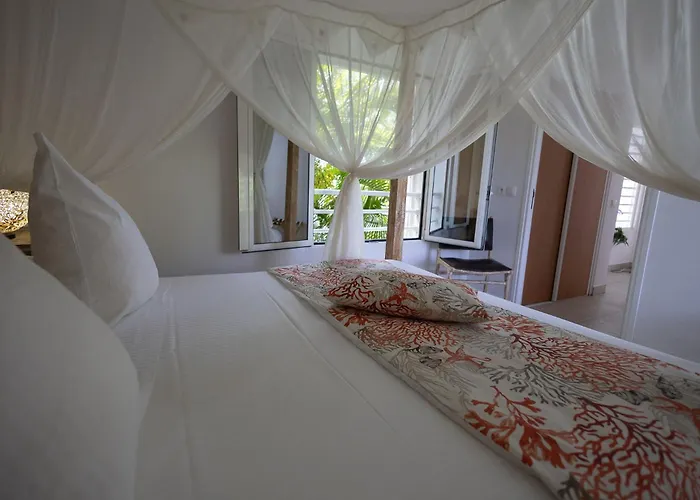 Majesty Palm Hotel