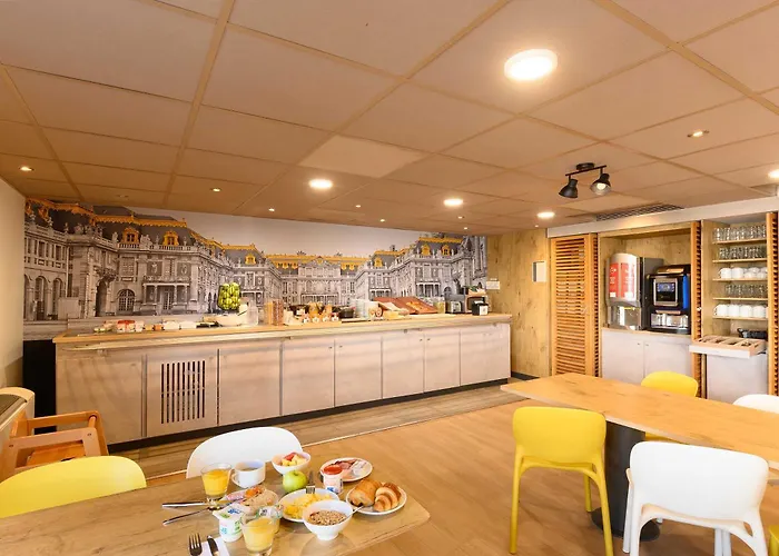 B&B HOTEL Paris Versailles