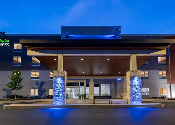 Holiday Inn Express Calhoun South By Ihg
