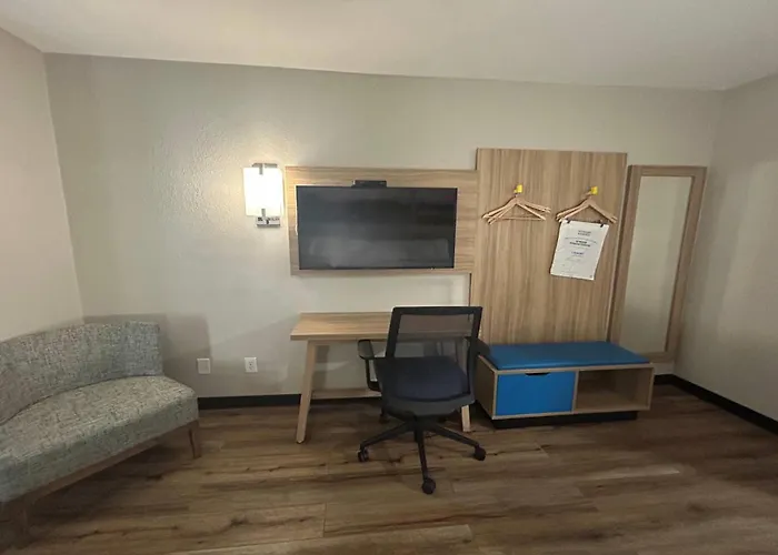 Days Inn By Wyndham Augusta Fort Eisenhower