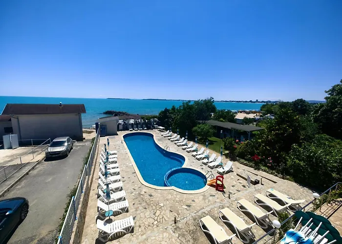 Nushev Hotel