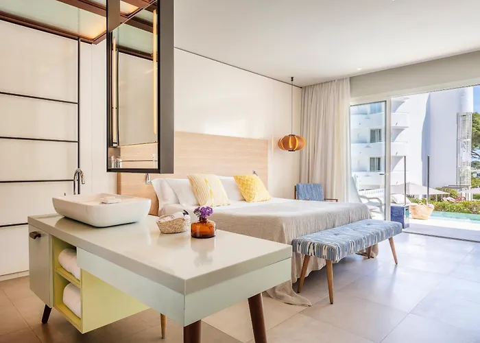 Inturotel Cala Esmeralda Beach Hotel & Spa - Adults Only