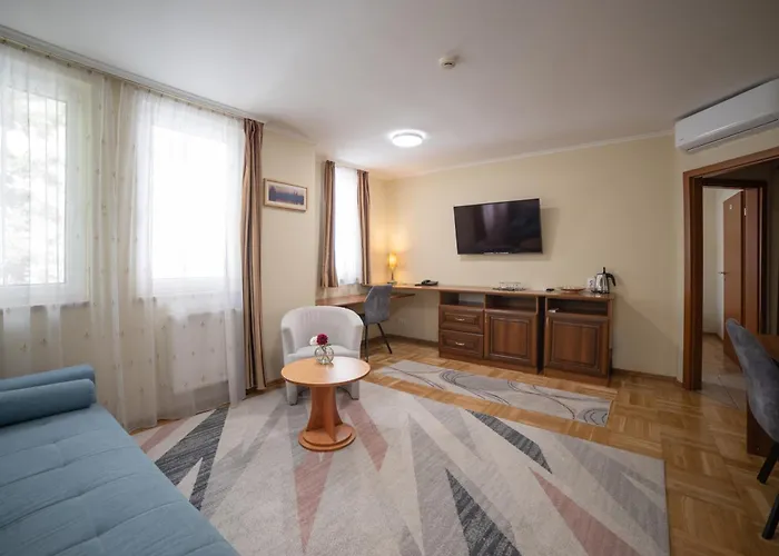 Dom Hotel