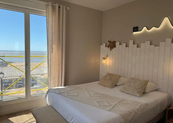 Acadie Saint Victor - Hotel Restaurant -Face Mer- Chatelaillon Plage