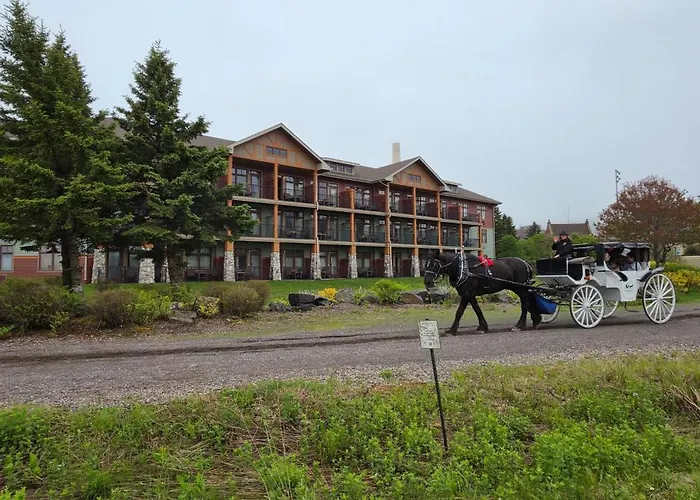 Canal Park Lodge
