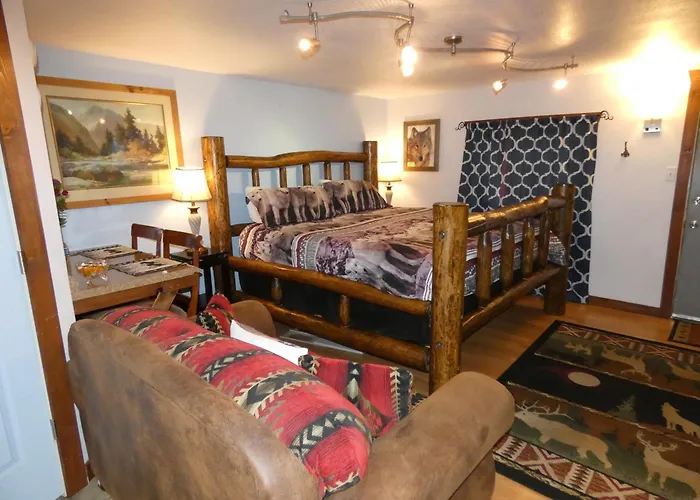 Yellowstone Motel - Adults Only - All Rooms Have Kitchens