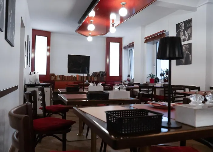 Stadt-Gut-Hotel Rheinischer Hof