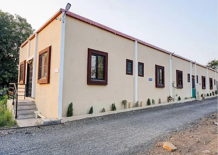 Hotel O Mango Tree Lodging