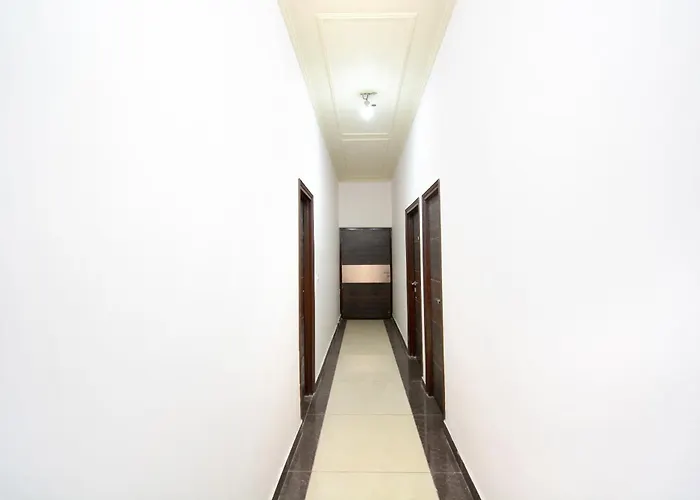 Hotel O DS Royal Guest House
