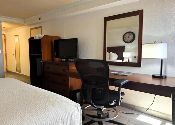 Ramada By Wyndham Birmingham Airport