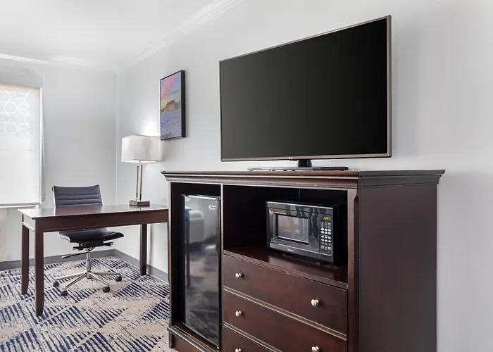 Best Western Plus Southpark Inn&Suites