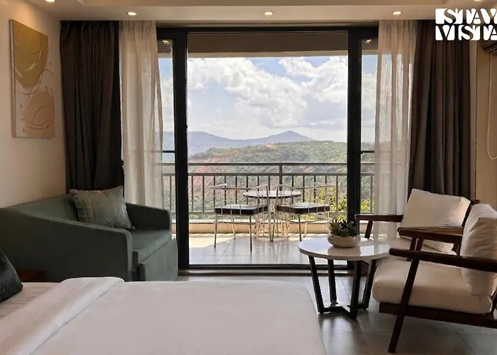 Vee Resort- The Suites Of Royals