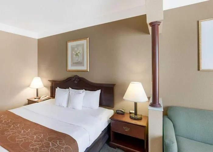 Comfort Suites Plainview