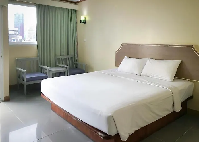 J Two S Pratunam Hotel
